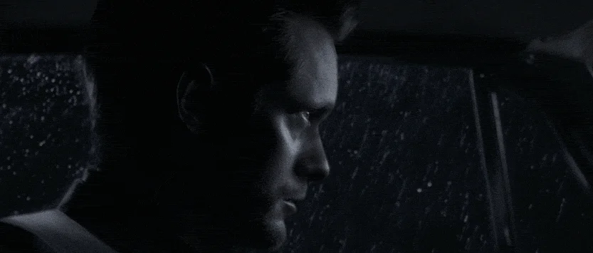 Calvin Klein Encounter parfymflaska med blå ton i artikeluppslag